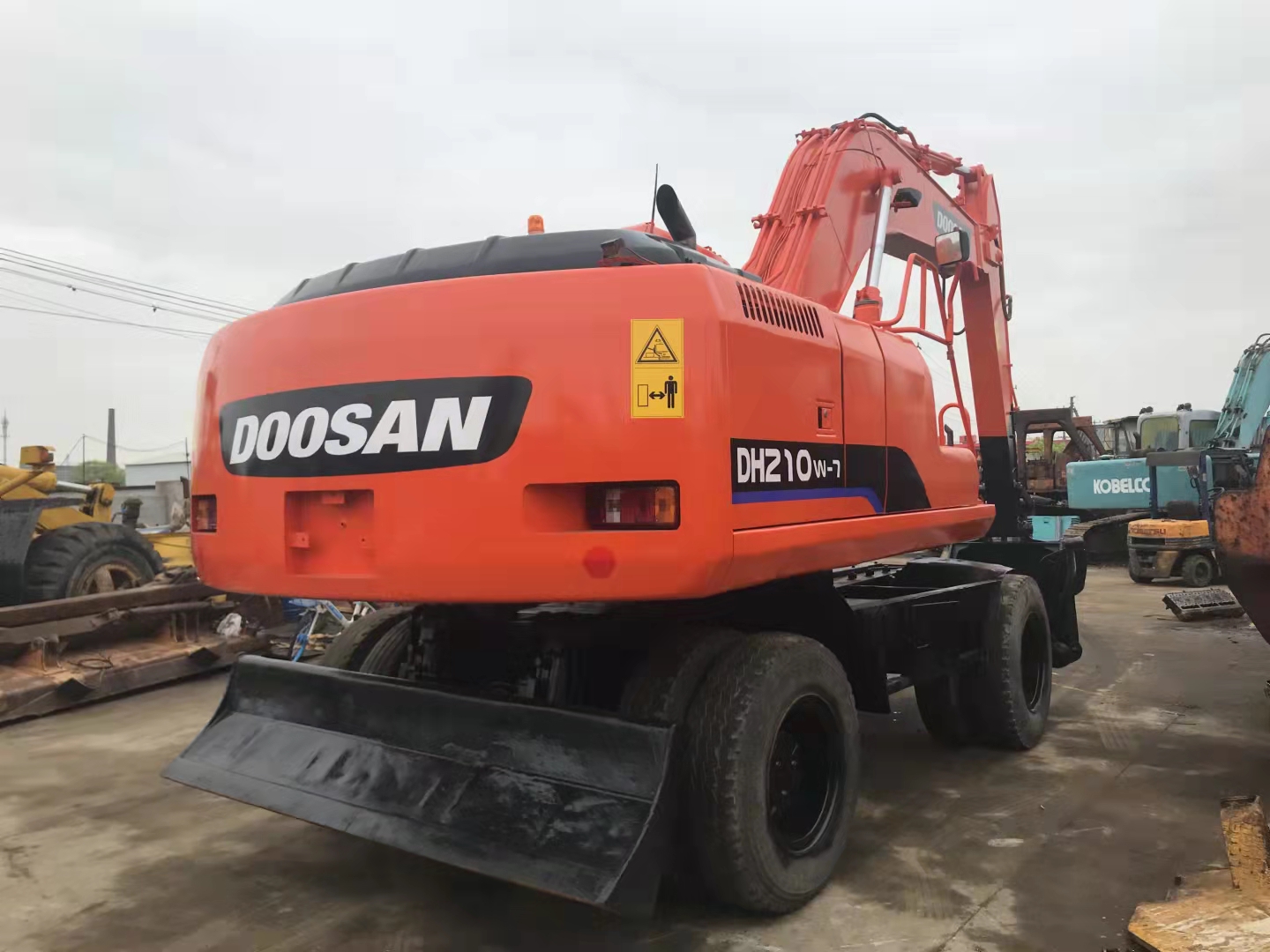 Doosan DH210-7 Wheel Excavator