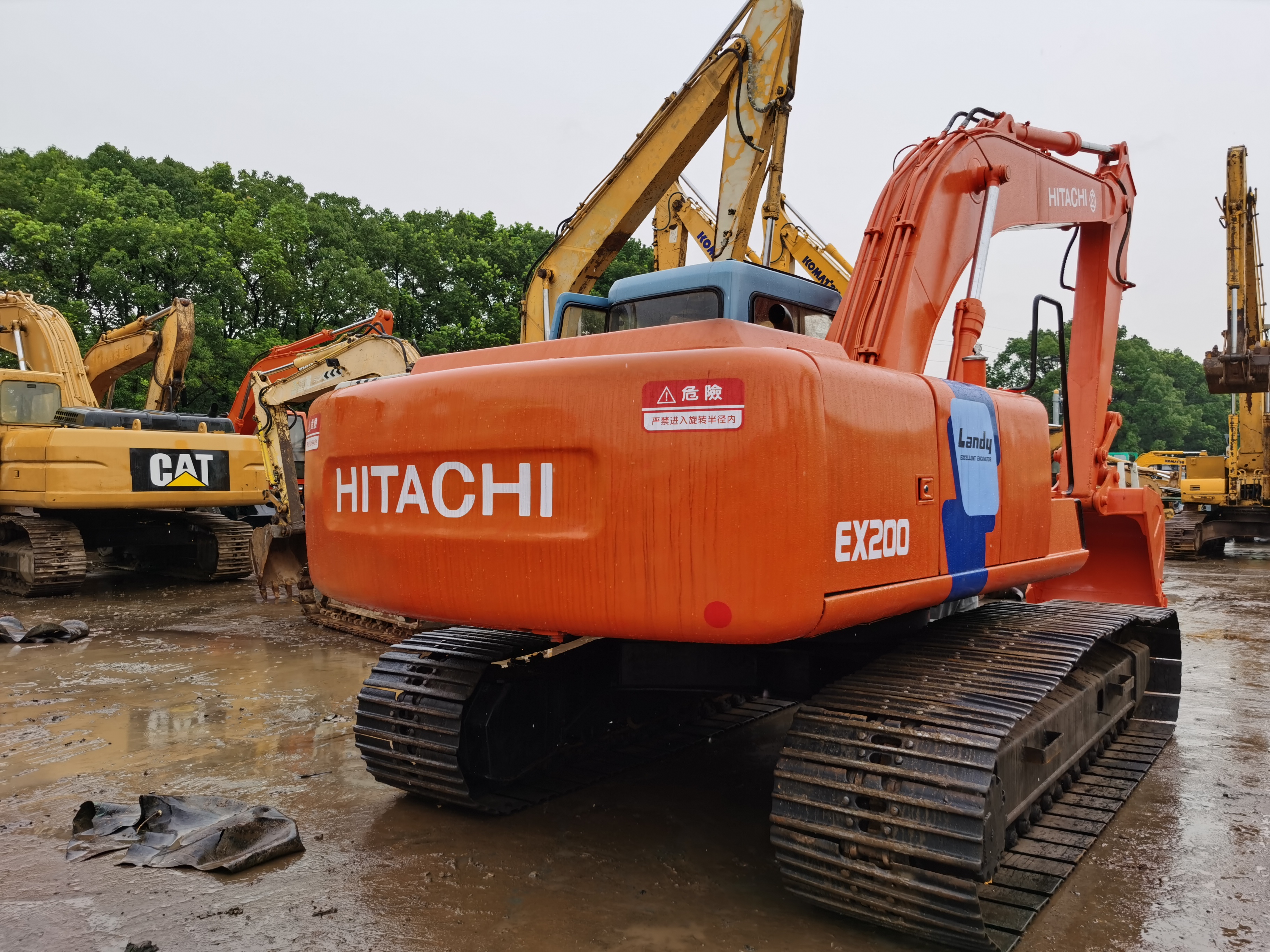 Hitachi EX200-3 Excavator