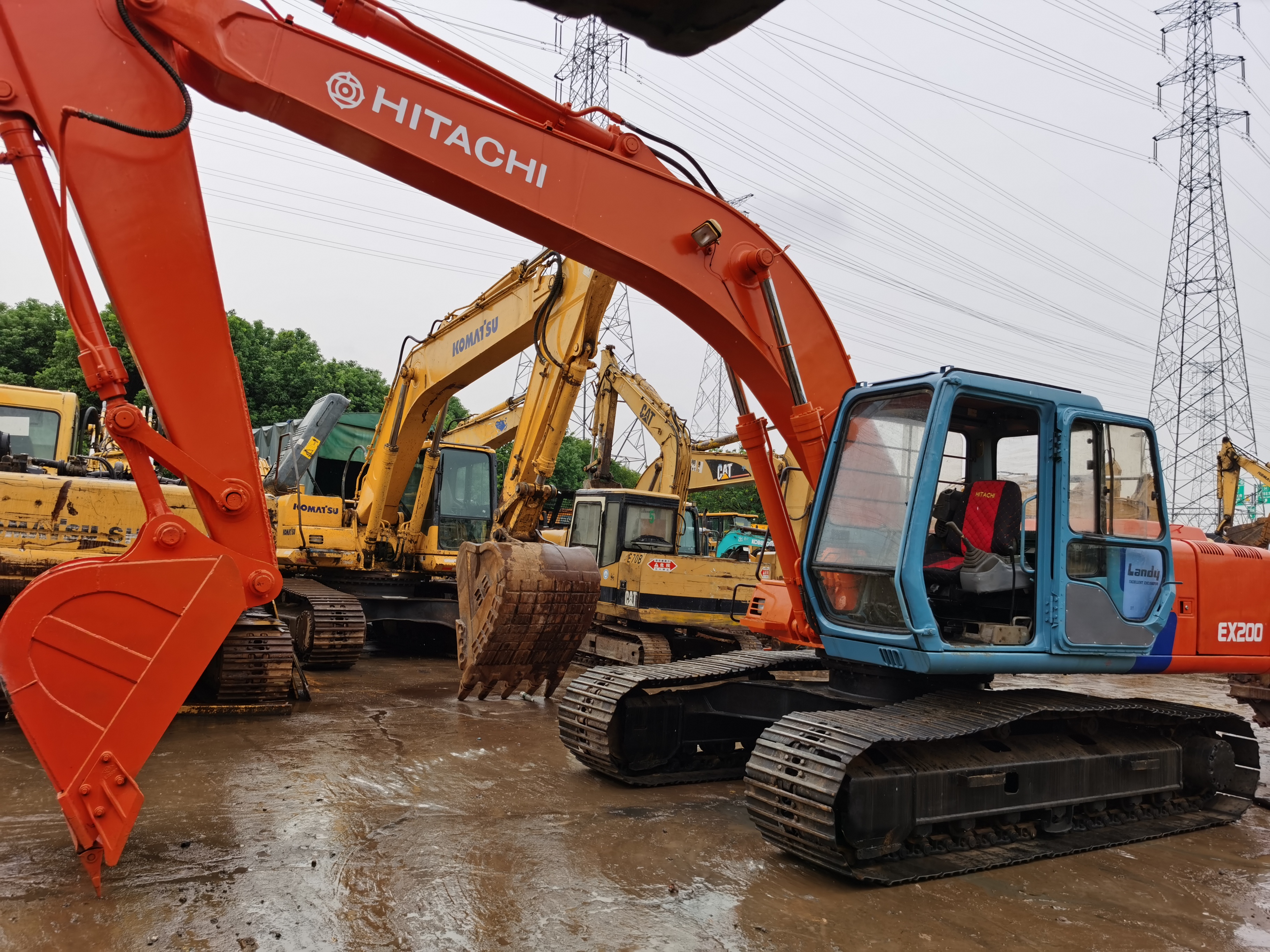 Hitachi EX200-3 Excavator