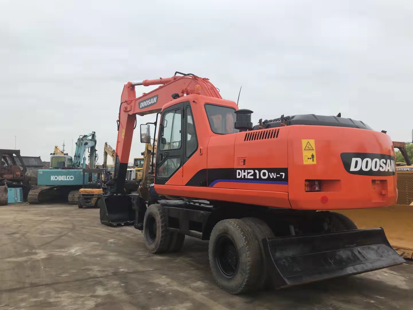 Doosan DH210-7 Wheel Excavator