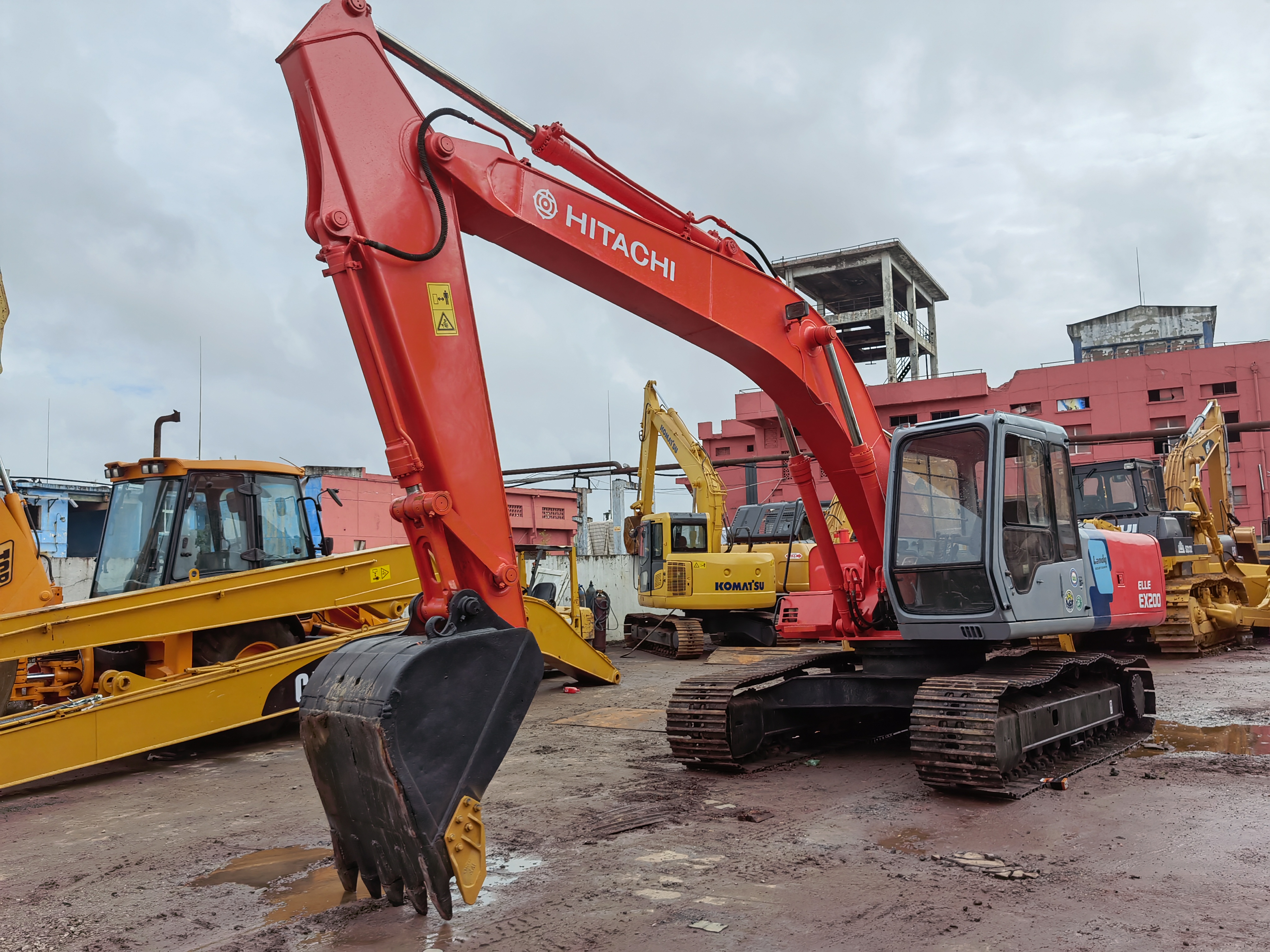 Hitachi EX200-3 Excavator