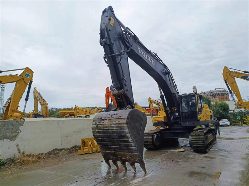 VOLVO EC480 Excavator