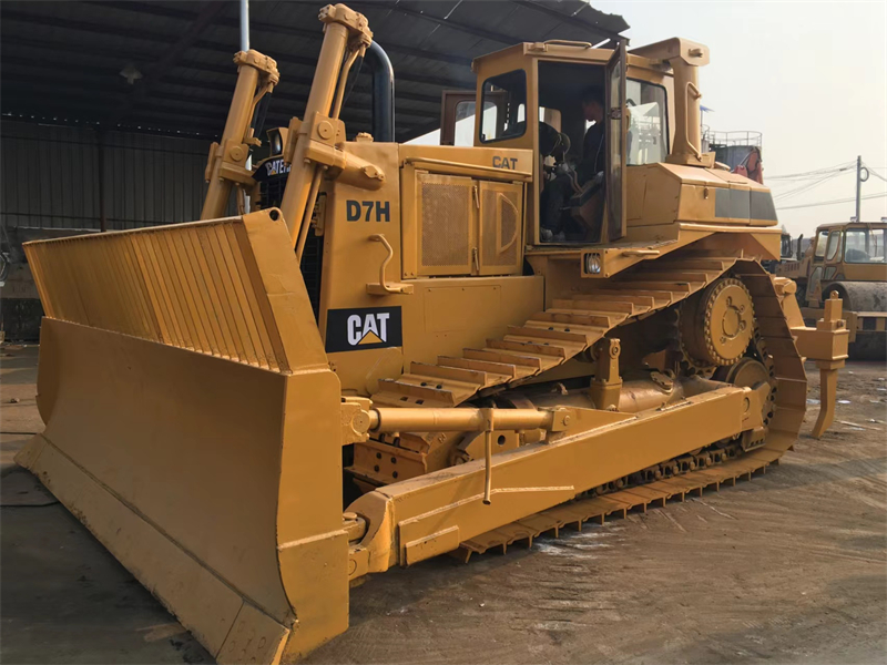 Cat d7h bulldozer