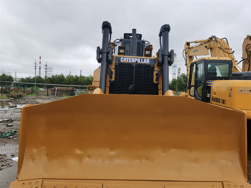 Cat D8R bulldozer