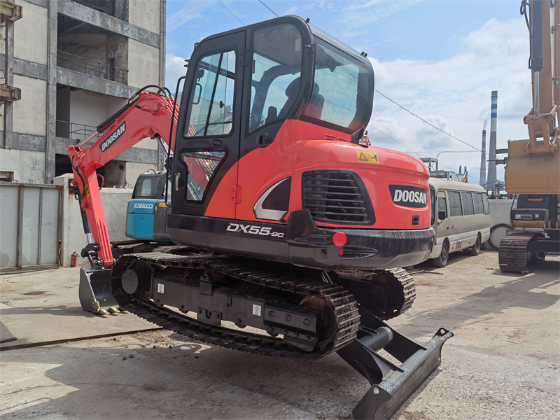 used excavator doosan dx55 small size