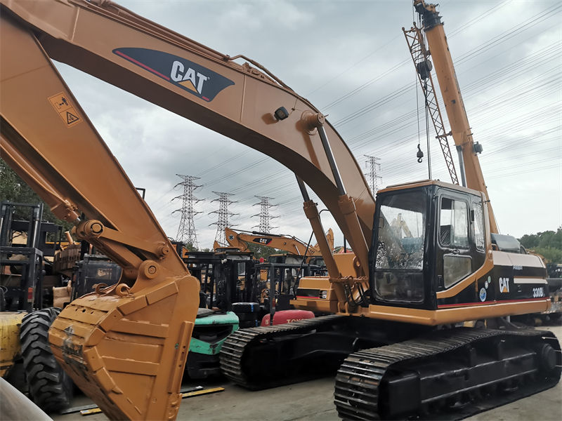 CAT 330BL Excavator