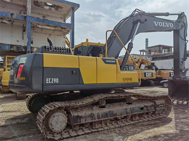 Volvo 290B Excavator