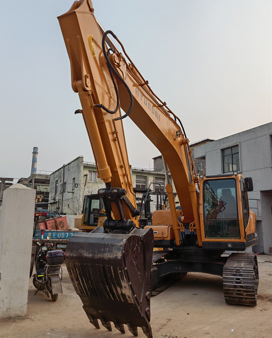 Used Hyundai 220Lc-9 Excavator