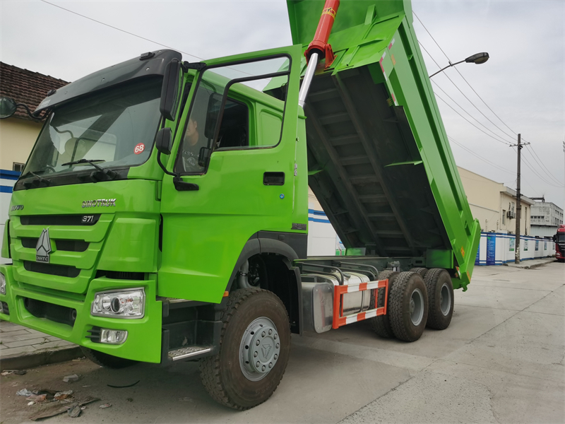 Howo dump truck sinotruck 10 wheels new