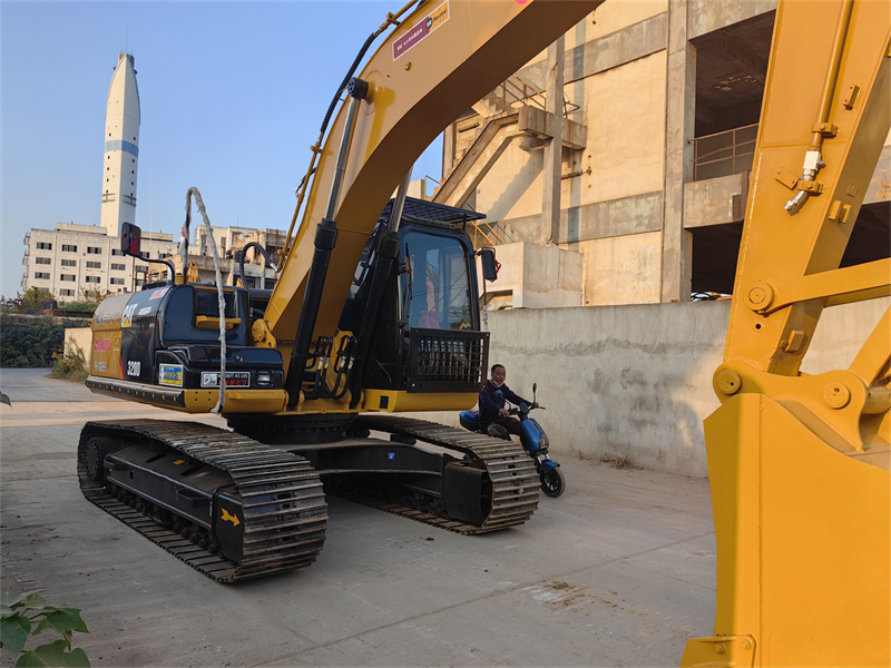 Used Cat 320D Excavator