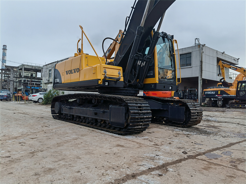 used volvo ec210b excavator