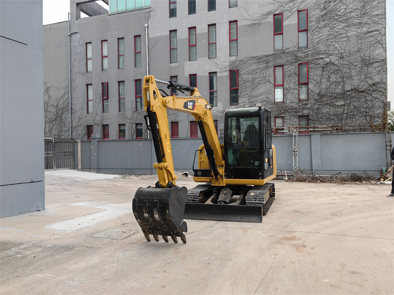 used cat 305.5e mini excavator