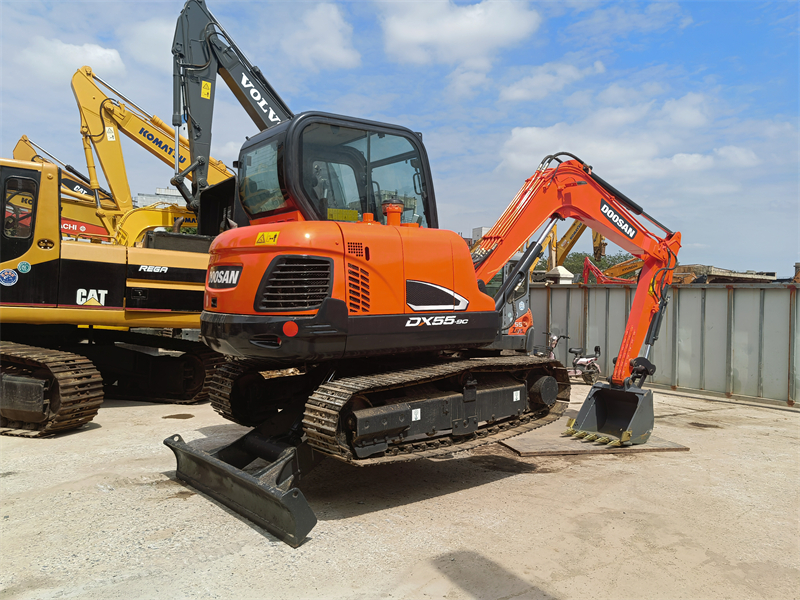 used excavator doosan dx55 small size