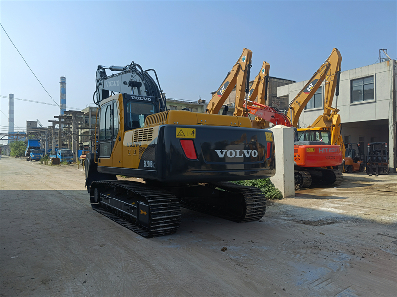 used volvo ec210b excavator