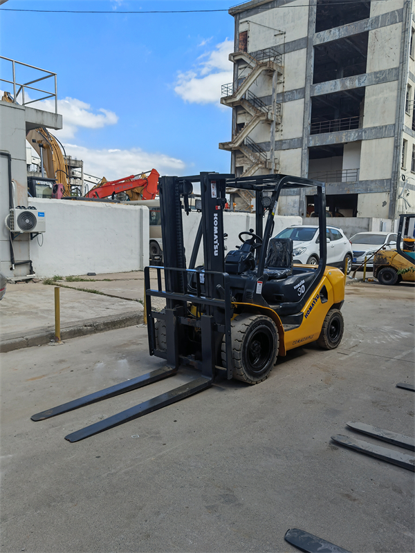 komatsu FD30-17 3ton forklift