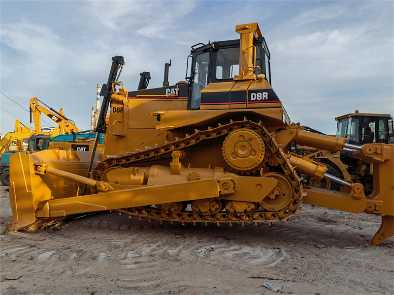 Cat bulldozer D8r 