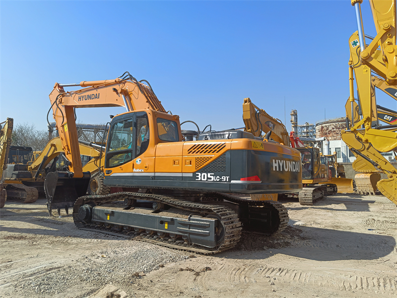 Hyundai 305LC-9T Excavator