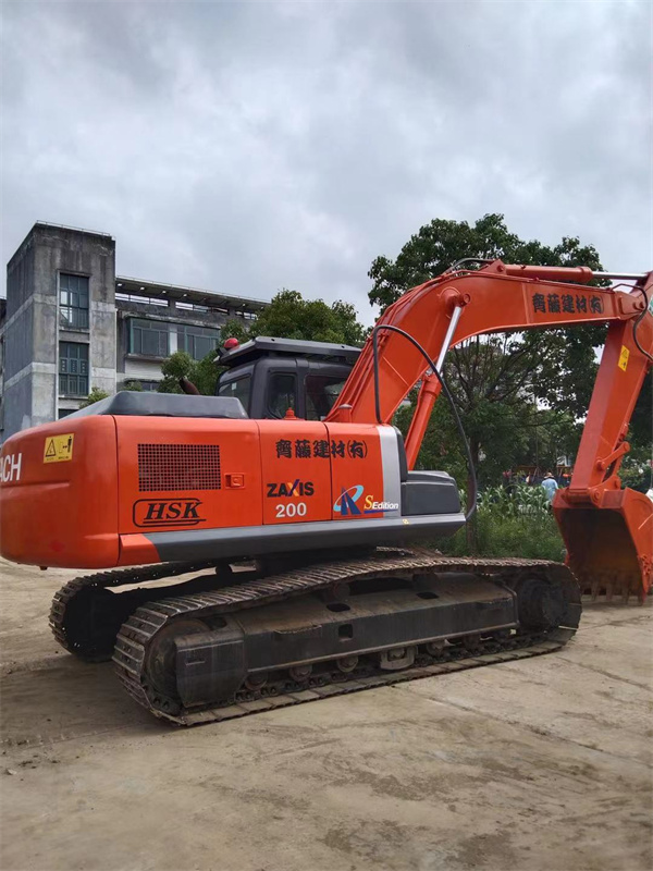 Hitachi Zaxis 200-3 excavator