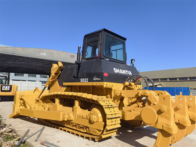 Shantui bulldozer SD22 almost new