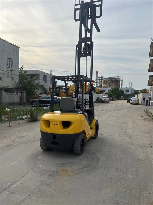 komatsu forklift 3ton 4.5m lift