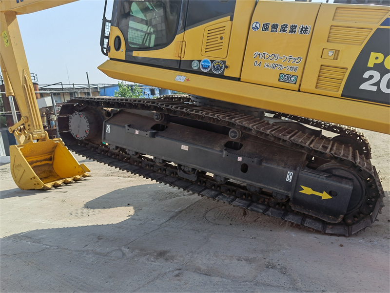 used excavator komatsu PC200-8 