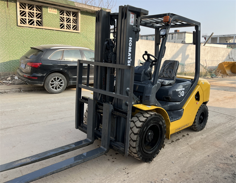 komatsu forklift 3ton 4.5m with side shift