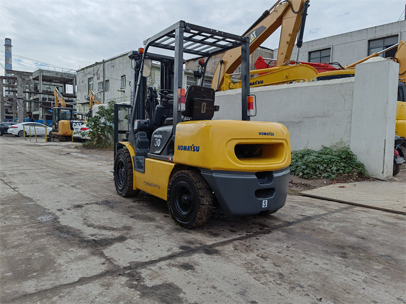 3ton lift 4.5m komatsu forklift