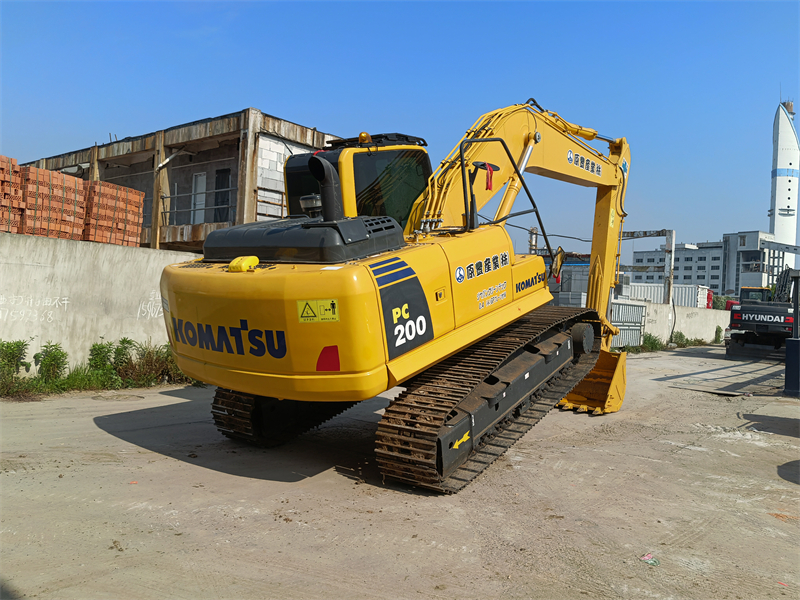 used excavator komatsu PC200-8 