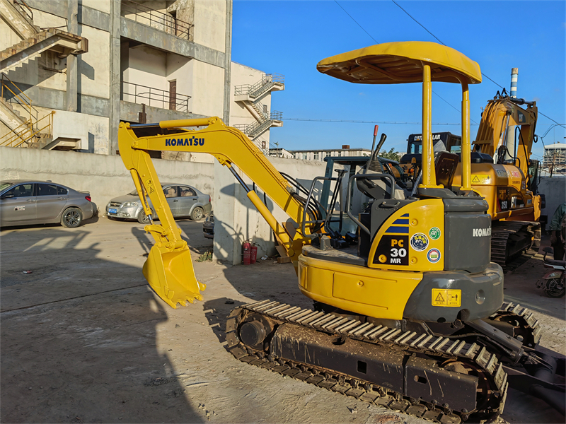 used komatsu excavator pc30