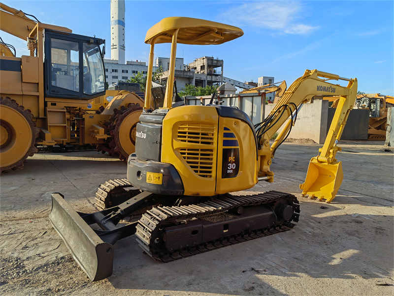 used komatsu excavator pc30