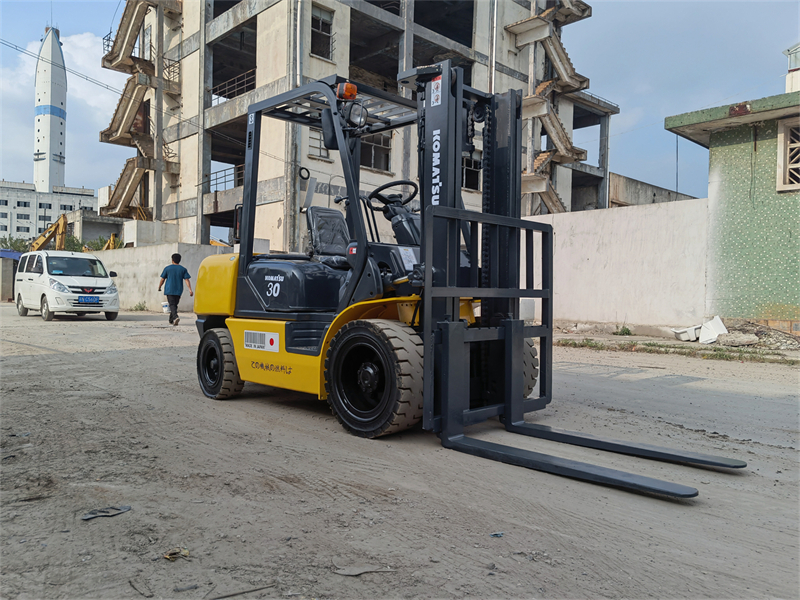 komatsu fd30-17 3t forklift