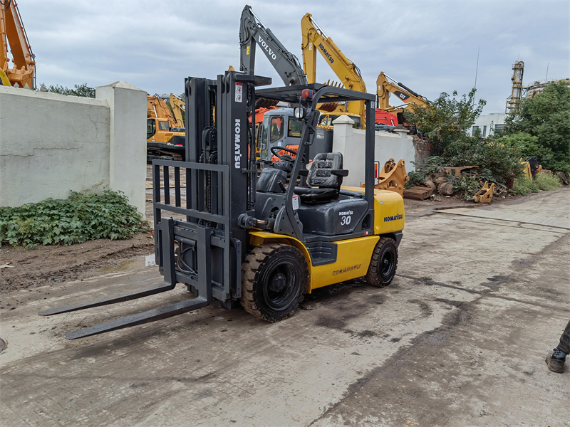 3ton lift 4.5m komatsu forklift