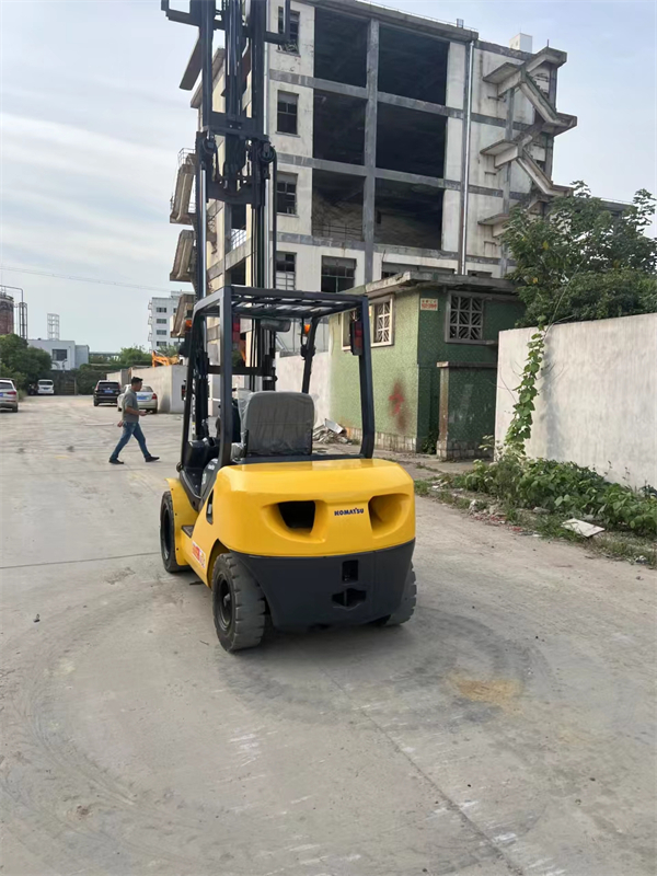 komatsu forklift 3ton 4.5m lift