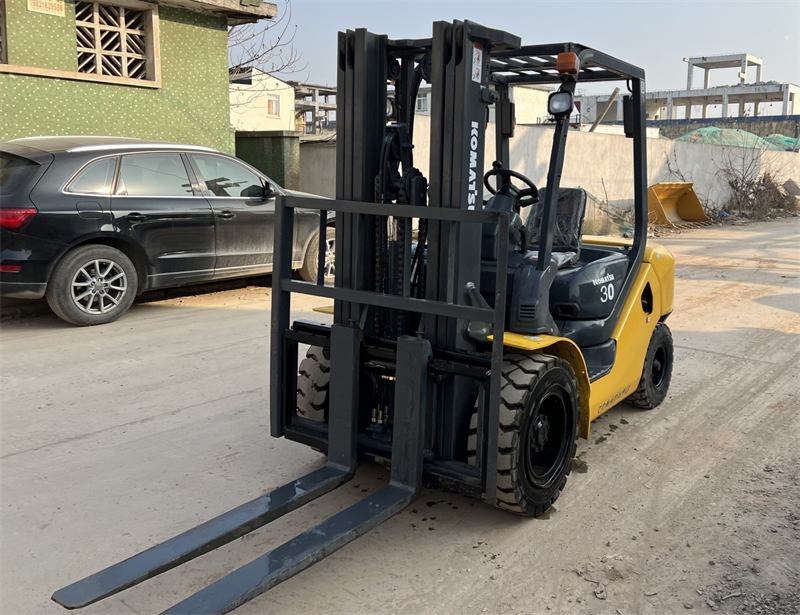 komatsu forklift 3ton 4.5m with side shift