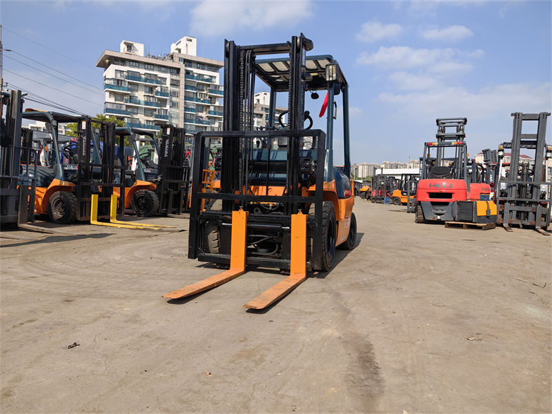 3ton forklift toyota 7FD30