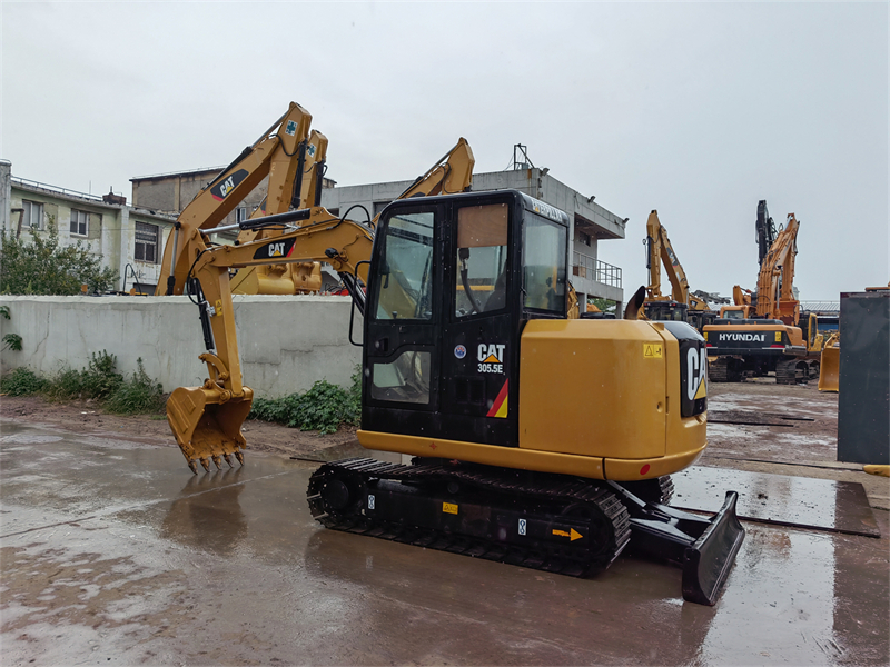 Cat excavator 305.5 mini excavator