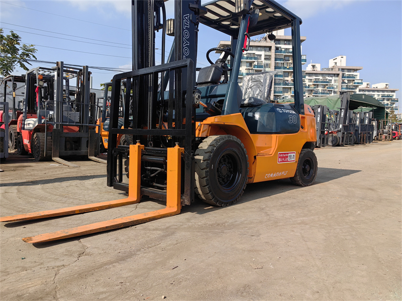 3ton forklift toyota 7FD30