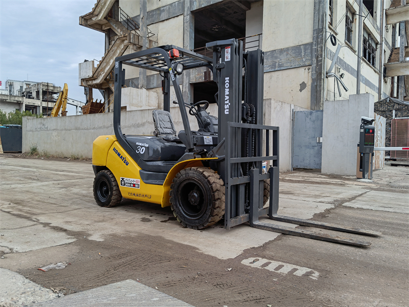 used forklift 3ton 4.5m high