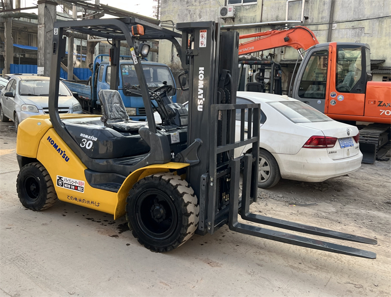 komatsu forklift 3ton 4.5m with side shift