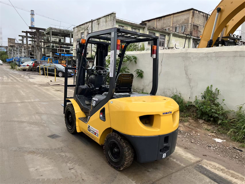 komatsu forklift FD30-17 3ton 4.5m lift