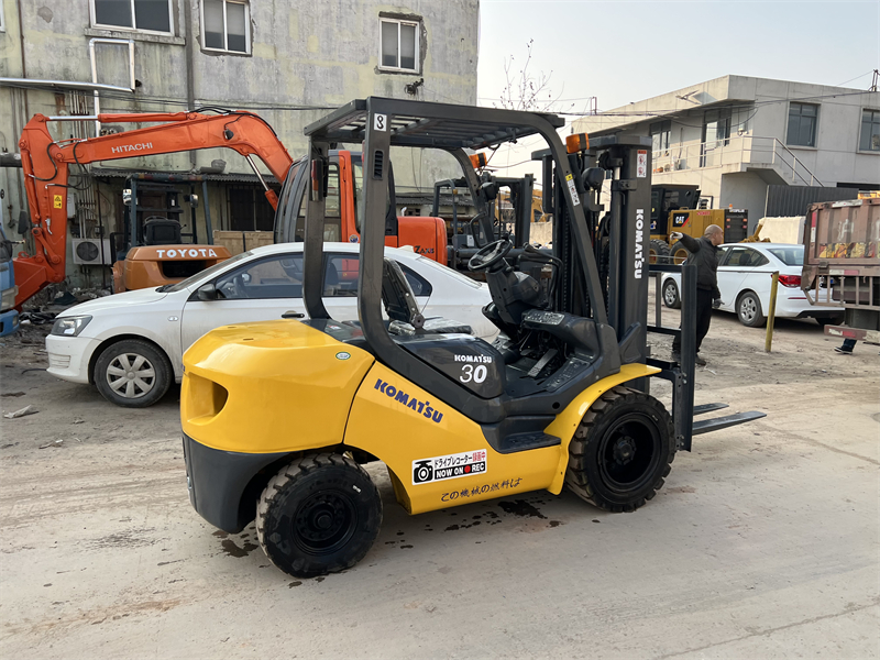 komatsu forklift 3ton 4.5m with side shift