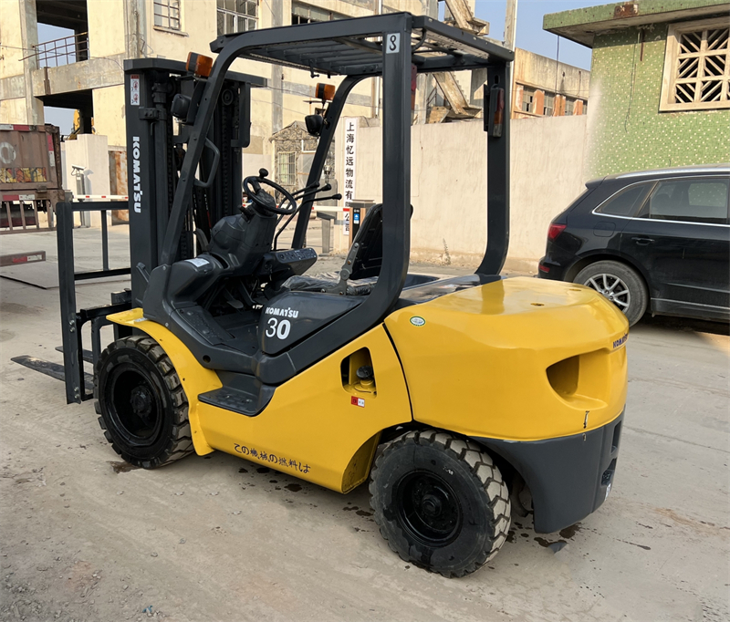 komatsu forklift 3ton 4.5m with side shift