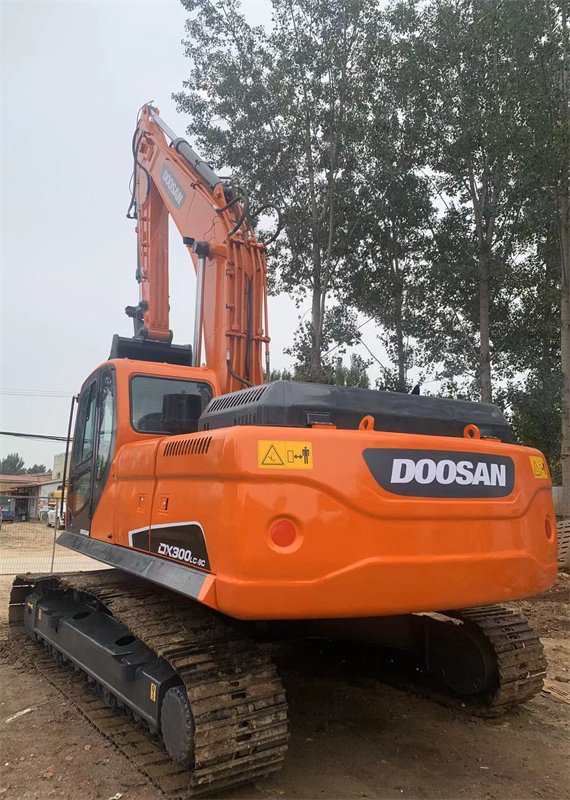 Doosan DX300 Excavator