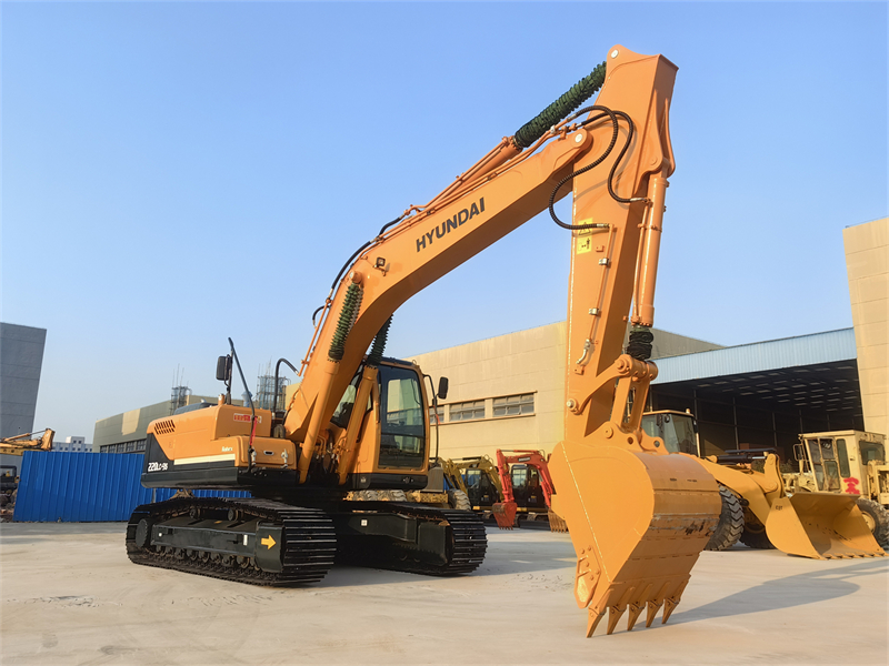 220LC-9S Hyundai Excavator on sale