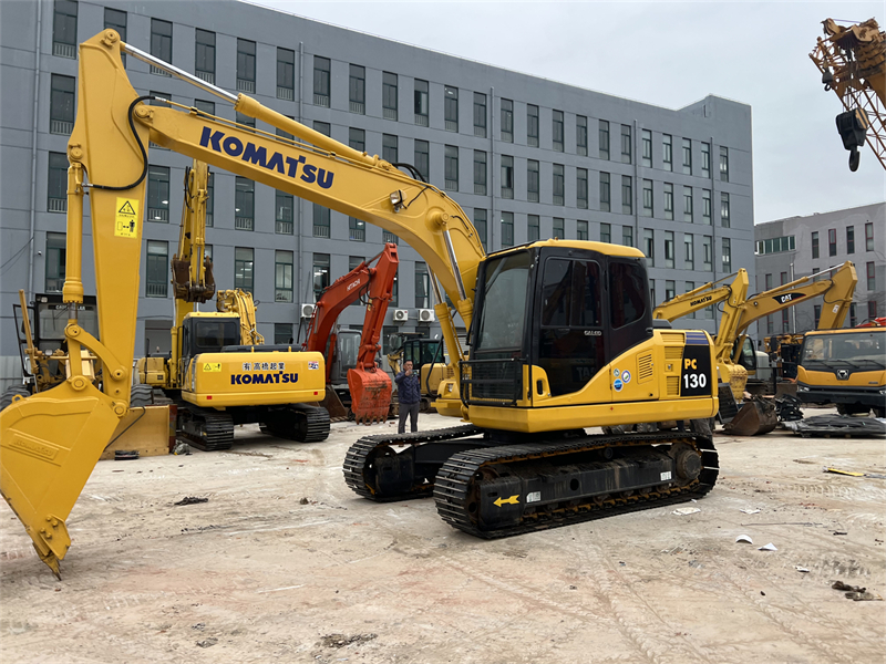 Komatsu PC130-7 excavator