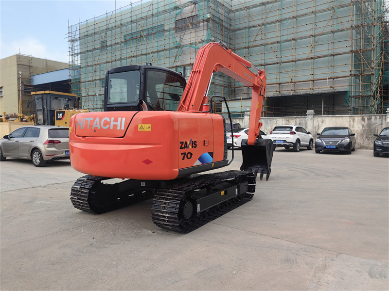 HITACHI ZAXIS 70 MINI EXCAVATOR