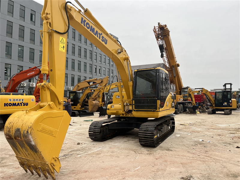 Komatsu PC130-7 excavator