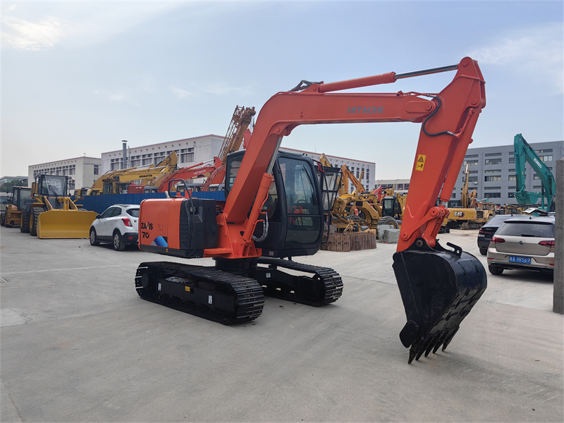 HITACHI ZAXIS 70 MINI EXCAVATOR