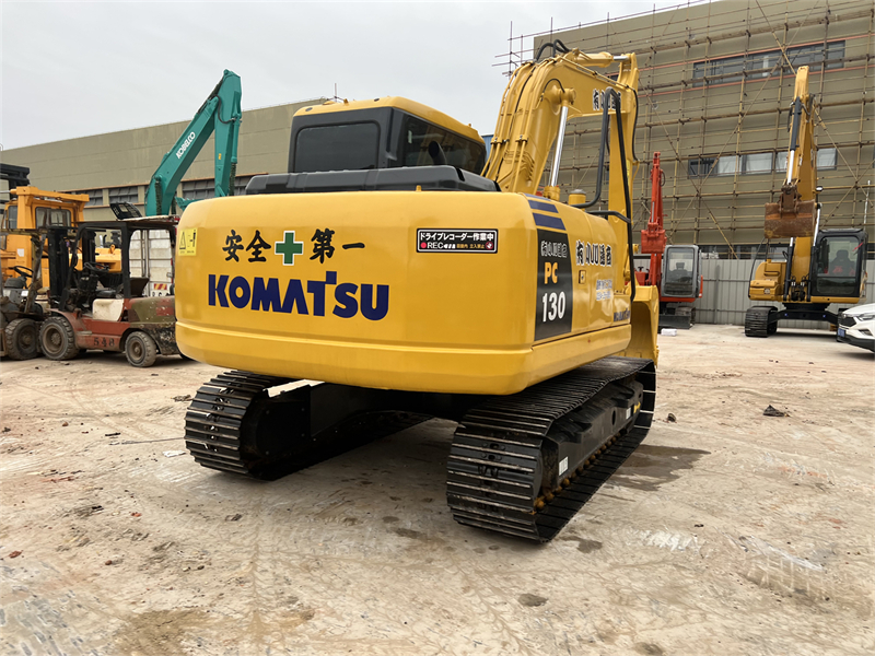 Komatsu PC130-7 excavator