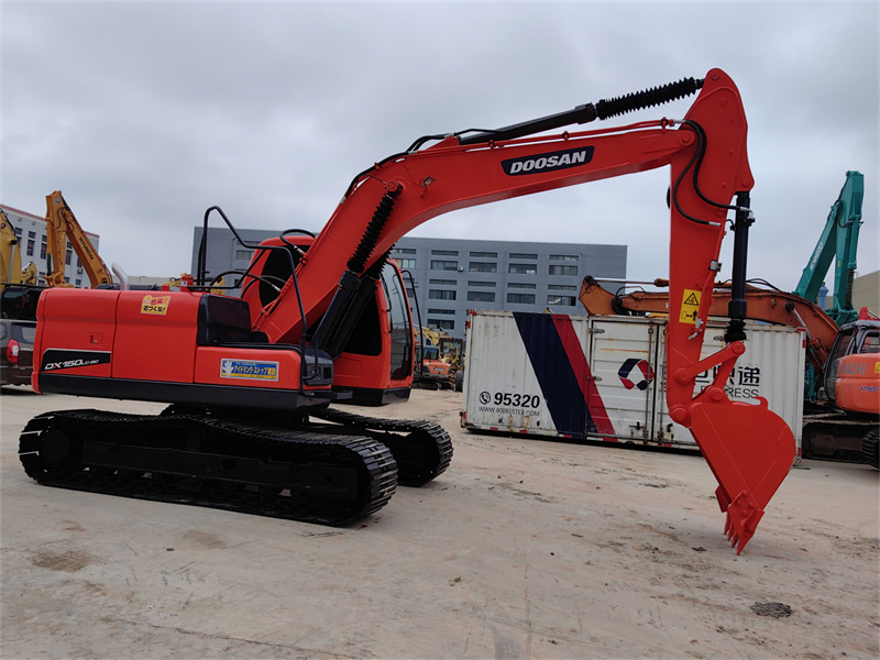 Doosan DX150LC excavator